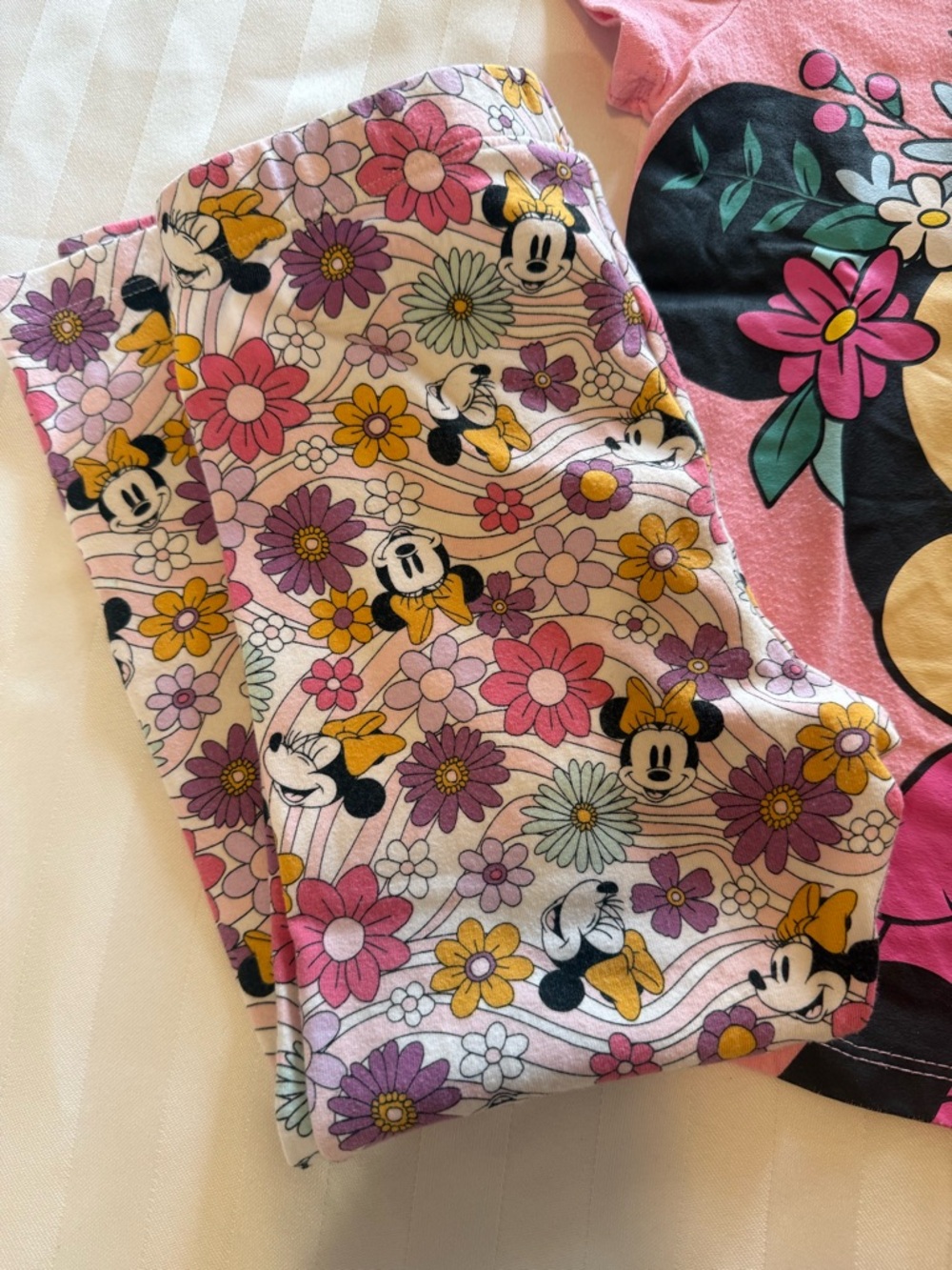 Disney Pink Minnie Mouse Floral Top & Leggings Set - Picture 2 of 6